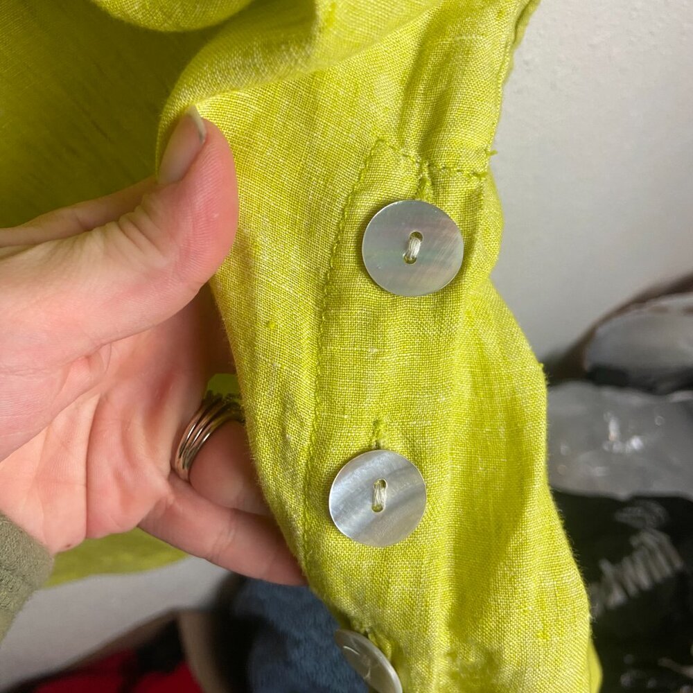 Tahari Size 1X Pure Linen Pop Over Blouse Top Yellow Green Beachy Lagen Look - Picture 3 of 5